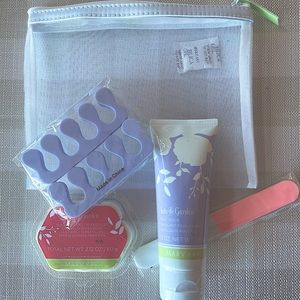 Mary Kay Into the Garden pedicure set